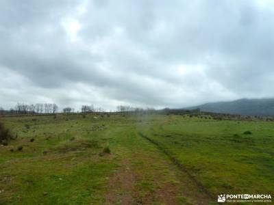 Frente Agua-Yacimiento Arqueológico Guerra Civil Española; trekking bastones informacion sobre el te